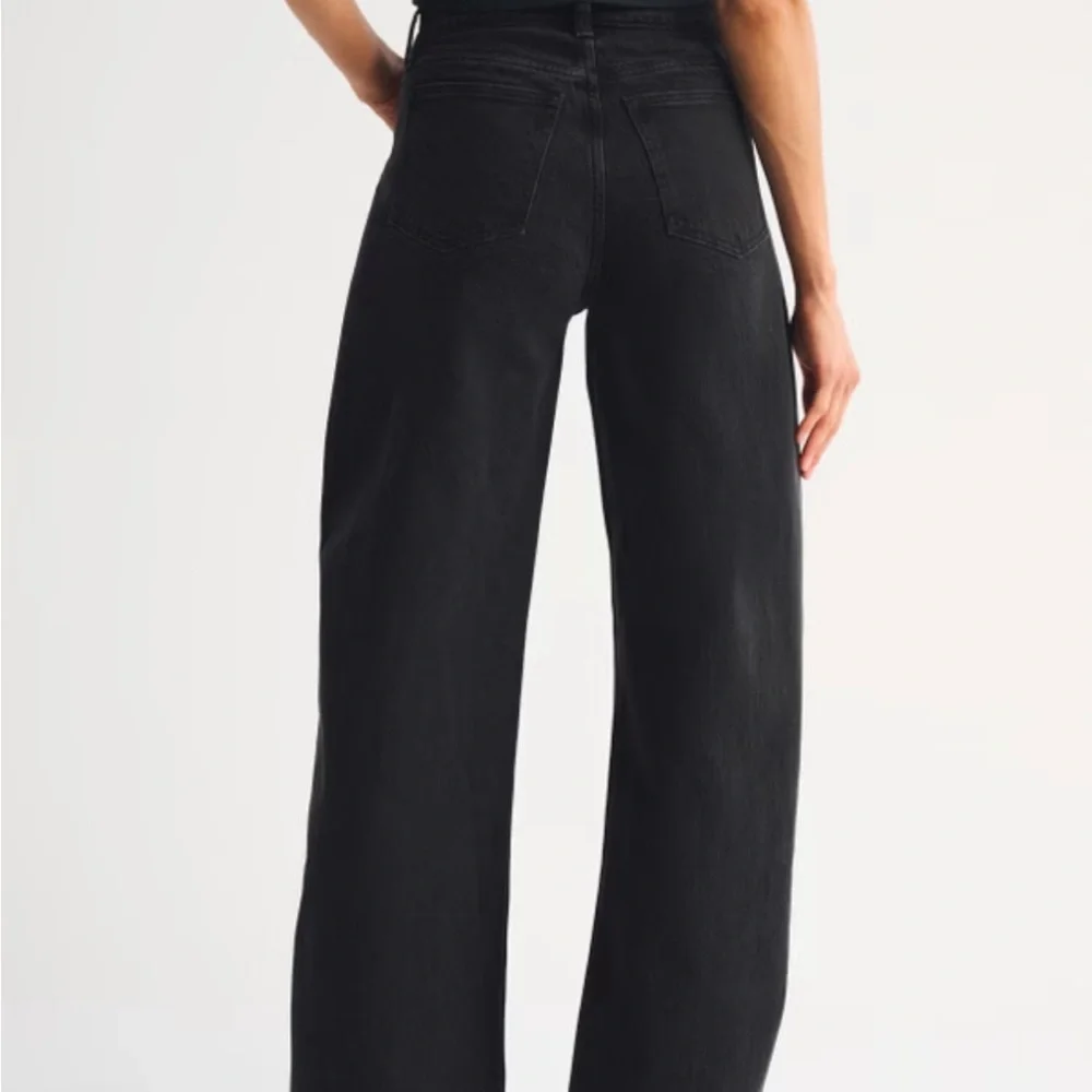 A+F | Barrel Jean